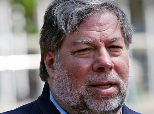 Steve Wozniak meets young entrepreneurs in India