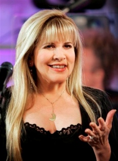 60yr-old Stevie Nicks still feels on the ‘edge of 17’