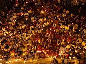 Exiled Tibetans hold candlelight vigil in Goa