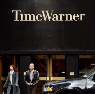 Time Warner Q1 net profit surges 10%