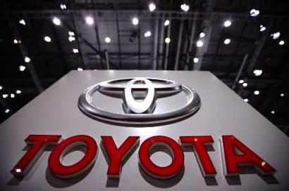 Toyota becomes largest selling automaker in 2012 