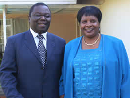 2nd LEAD: Susan Tsvangirai dead in crash, Prime Minister injured 