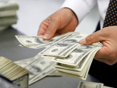 US banks paid huge bonuses while getting government money | TopNews