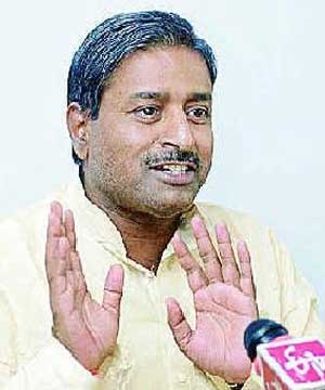 Chidambaram, Swami Ramdev should apologise: Vinay Katiyar