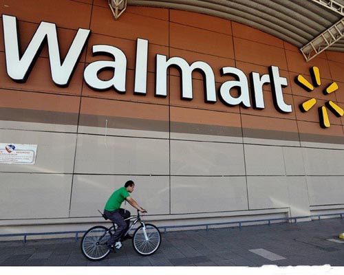 Wal-Mart “embarrassed” over online video showing Kentucky store employees smashing iPads