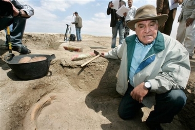 Archaeologists unearth remains of fortified city in northern Sinai