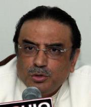 Asif Ali Zardari advises India not to “over-react” on Mumbai terror strikes