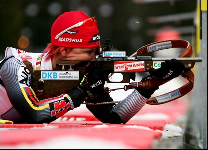Russia in command to win biathlon relay
