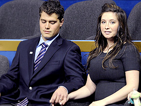 It's ''splitsville'' for Bristol Palin, fiance Levi Johnston