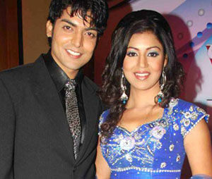 Gurmeet Choudhary Is Missing Debina Bonnerjee Terribly!