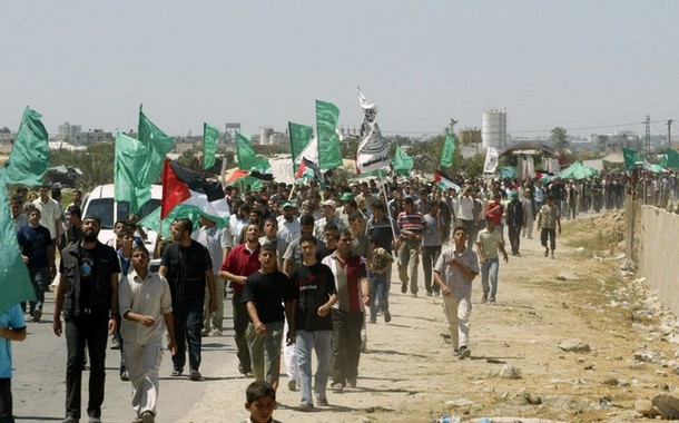 Some clashes as thousands of Arabs demonstrate for Gaza