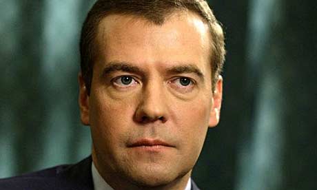 Medvedev: Russia will reopen to Ukraine only on new contract 