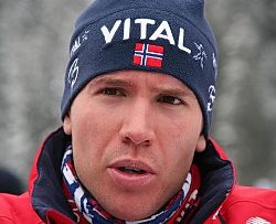 Svendsen denies Bjoerndalen, win for Neuner 