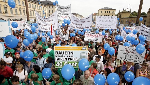 German dairy farmers declare strike for higher prices