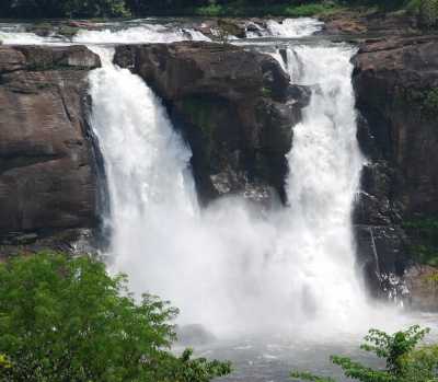 11 Sabarimala pilgrims killed as bus falls into gorge in Kerala