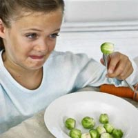 Forcing kids to ‘clean their plates’ can turn them into overeaters