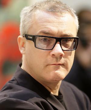 Damien Hirst auction in London smashes all records 