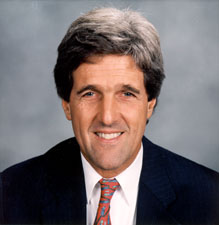 US Senator Kerry enters Gaza Strip, handed letter from Hamas 