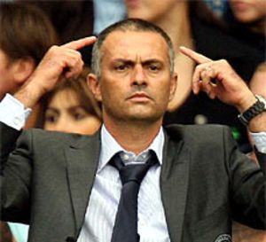 Mourinho fined for criticizing referee