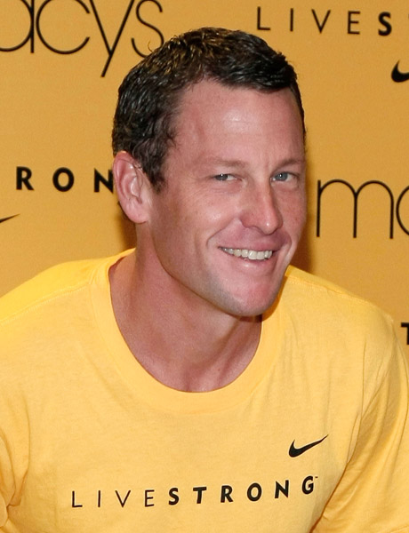EXTRA: Armstrong breaks collarbone in fall 