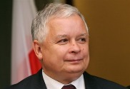 Polish president to auction off faulty Lisbon Treaty pen 