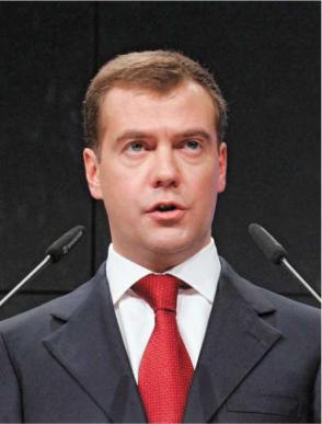 Medvedev says criticism of state crisis policies is "unsurprising" 