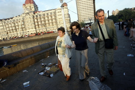 Australian Islamic leader condemns Mumbai attacks 