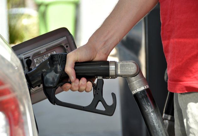 Four major UK supermarkets cutting the price of petrol and diesel