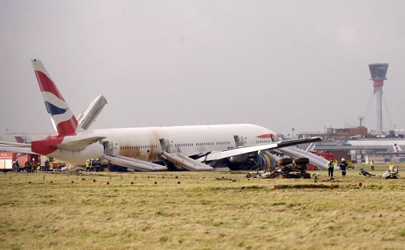 Freight plane accident leaves 3 dead, 8 injured in Colombia