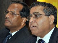 The Executive Directors of Punjab National Bank, Mr M.V. Tanksale (right), and Mr Nagesh Pydah