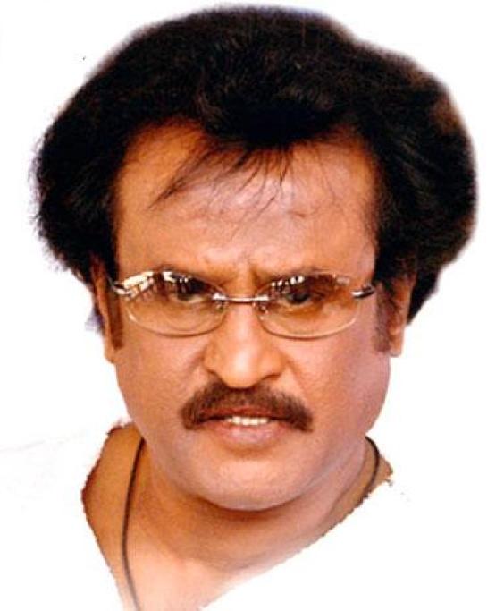 Rajnikanth maintains his ambiguous stand on entry into politics