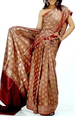 Meet the ‘sari-tying’ Indian expert