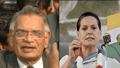 Sonia Gandhi, Shivraj Patil visit avalanche-hit areas of J-K