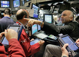Paris Bourse cuts losses despite global stock market dives 