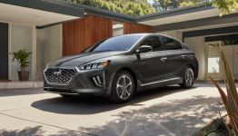 Hyundai plug-in sales jump 44% to 161,366 in 2021