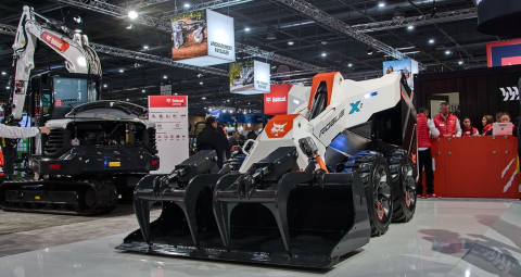 Bobcat’s TL25.60e electric telehandler boasts unrivaled energy efficiency & performance