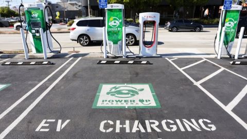 U.S. starts $2.5 billion funding program to expand EV charging infrastructure