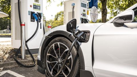 EU to get EV fast chargers at every 37 miles on major roads