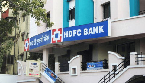 HDFC Bank Share Price Closes 1 Percent Higher in Weak Market