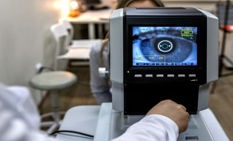 Why Regular Eye Tests are Vital for a Healthy Routine?