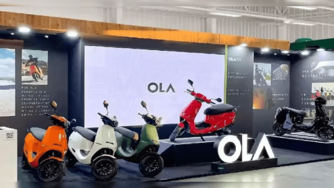 Argument between Ola CEO Bhavish Aggarwal and Comedian Kunal Kamra Leads to 9% Decline in Ola Electric Share Price