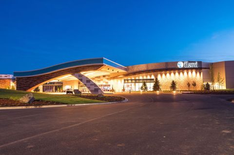 Cowlitz Indian Tribe may drop Mohegan as ilani Casino Resort’s gaming operator