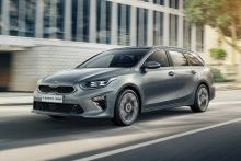 Kia showcases Ceed Sportswagon and XCeed crossover with PHEV option