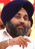 Congress accepts Sukhbir's call for political debate