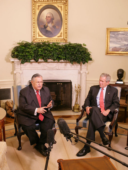 Bush discusses forces agreement with Iraqi president