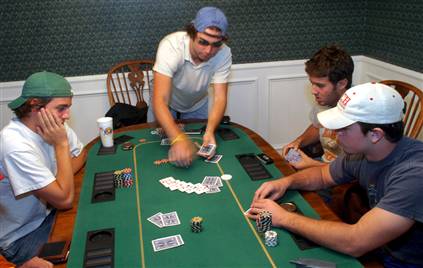 1 in 10 US teens exhibits symptom of problem gambling