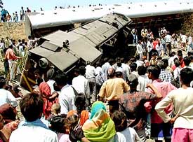 15 killed, 42 injured as train derails in India
