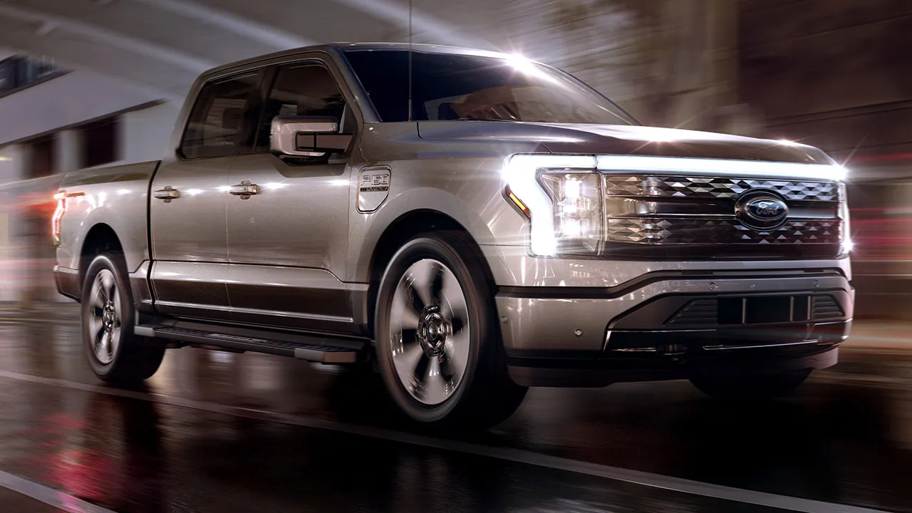 फोर्ड F-150 लाइटनिंग - Ford F-150 Lightning